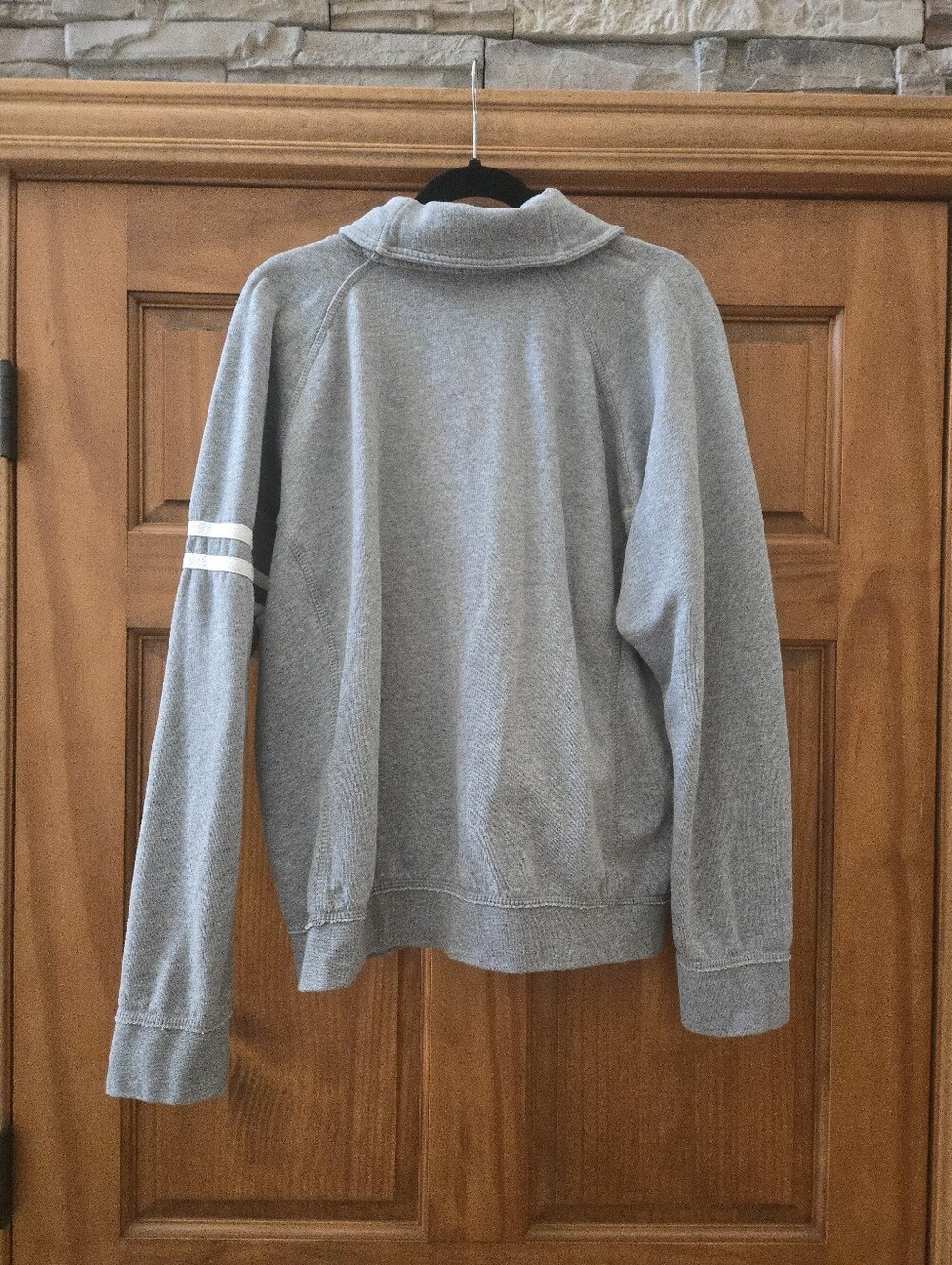 Leinenkugel's Gray Button-Up Sweatshirt Size LG - Picture 2 of 2